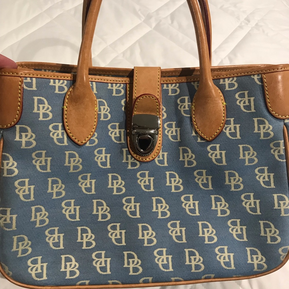 Dooney & Bourke light blue hand bag